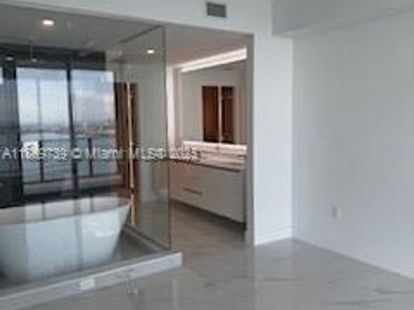 700 NE 24 Th, Miami FL 33137