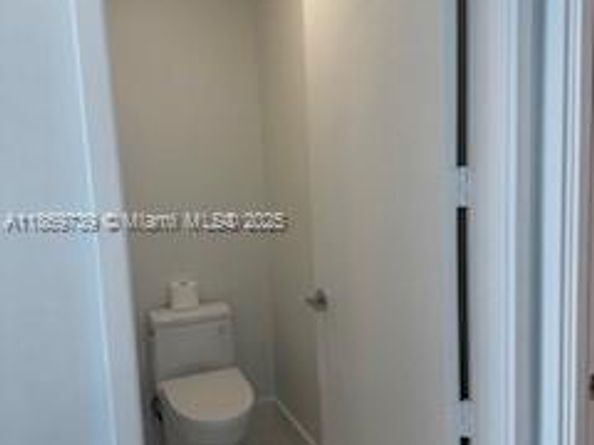 700 NE 24 Th, Miami FL 33137