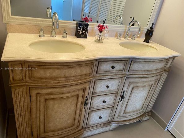 3800 S Ocean Dr 301, Hollywood FL 33019