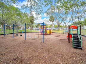 2112 S Cypress Bend Dr 802, Pompano Beach FL 33069