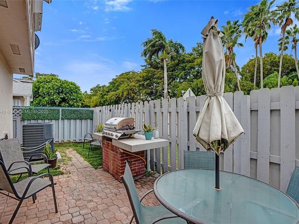 12221 SW 144th Ter, Miami FL 33186