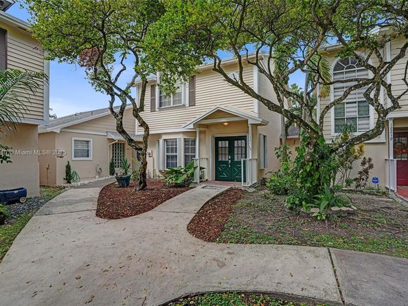 12221 SW 144th Ter, Miami FL 33186