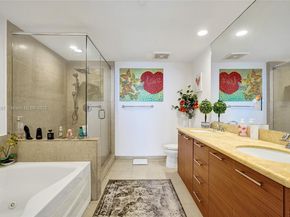 50 Biscayne Blvd 3006, Miami FL 33132