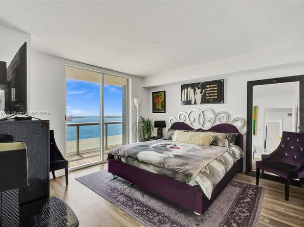 50 Biscayne Blvd 3006, Miami FL 33132
