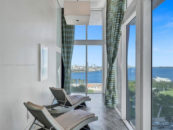 50 Biscayne Blvd 3006, Miami FL 33132