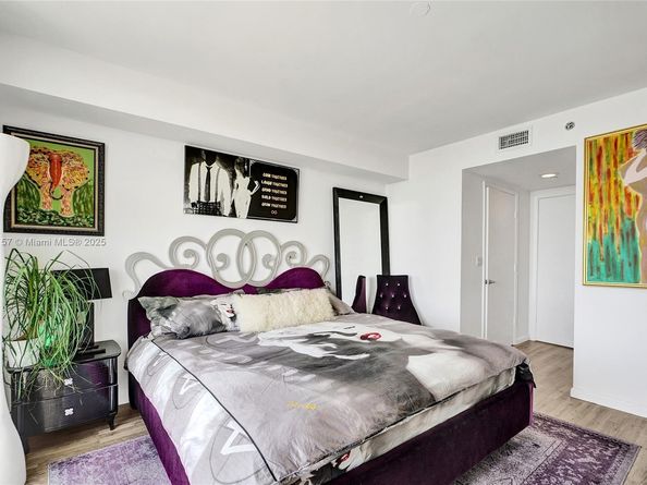 50 Biscayne Blvd 3006, Miami FL 33132