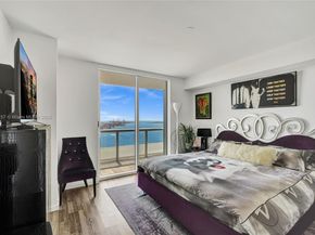 50 Biscayne Blvd 3006, Miami FL 33132