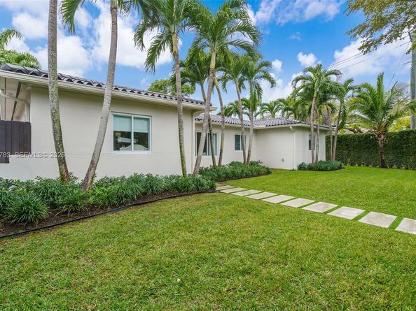 500 NE 51st St, Miami FL 33137