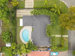 500 NE 51st St, Miami FL 33137