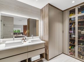 500 NE 51st St, Miami FL 33137