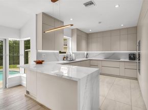 500 NE 51st St, Miami FL 33137