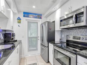 2600 Diana Dr 110, Hallandale Beach FL 33009