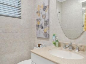 2600 Diana Dr 110, Hallandale Beach FL 33009