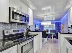 2600 Diana Dr 110, Hallandale Beach FL 33009