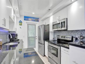 2600 Diana Dr 110, Hallandale Beach FL 33009