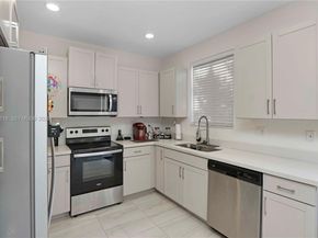 2432 SE 10th Ct, Homestead FL 33035