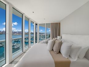 1000 S Pointe Dr 901, Miami Beach FL 33139