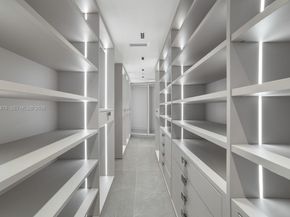 1000 S Pointe Dr 901, Miami Beach FL 33139