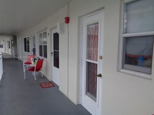 3127 S Ocean Dr 219, Hallandale Beach FL 33009