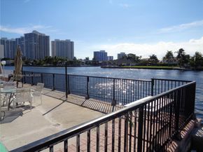 3127 S Ocean Dr 219, Hallandale Beach FL 33009