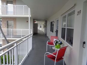 3127 S Ocean Dr 219, Hallandale Beach FL 33009
