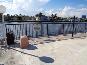 3127 S Ocean Dr 219, Hallandale Beach FL 33009