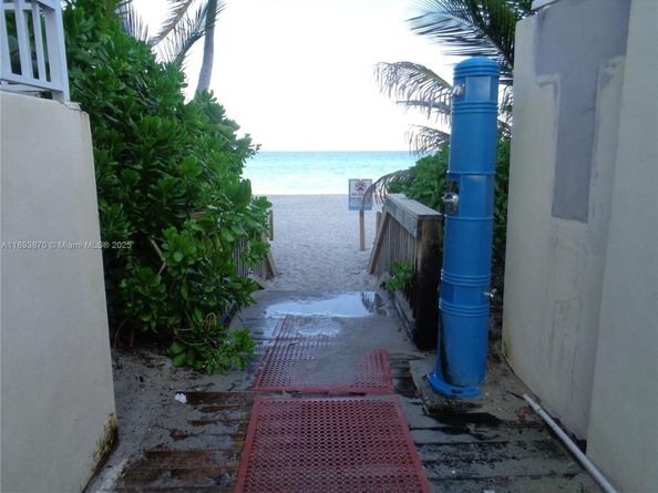 3127 S Ocean Dr 219, Hallandale Beach FL 33009