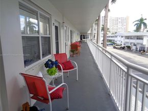 3127 S Ocean Dr 219, Hallandale Beach FL 33009