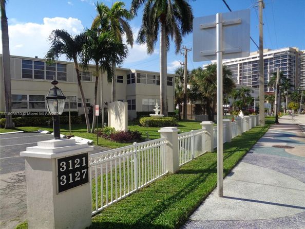 3127 S Ocean Dr 219, Hallandale Beach FL 33009