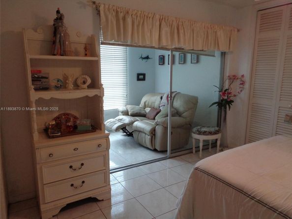 3127 S Ocean Dr 219, Hallandale Beach FL 33009