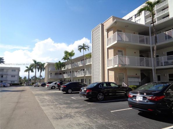 3127 S Ocean Dr 219, Hallandale Beach FL 33009