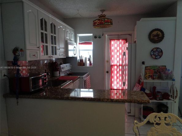 3127 S Ocean Dr 219, Hallandale Beach FL 33009