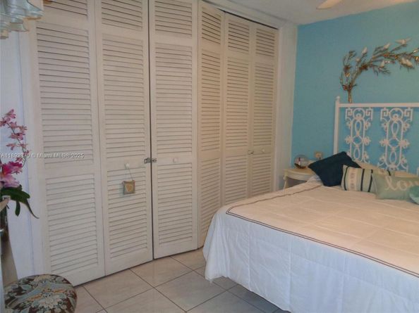3127 S Ocean Dr 219, Hallandale Beach FL 33009