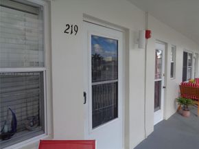 3127 S Ocean Dr 219, Hallandale Beach FL 33009