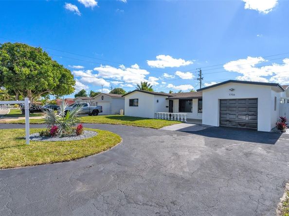 7756 Embassy Blvd, Miramar FL 33023