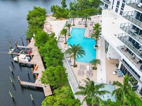 16385 Biscayne Blvd 1007, North Miami Beach FL 33160