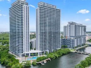 16385 Biscayne Blvd 1007, North Miami Beach FL 33160
