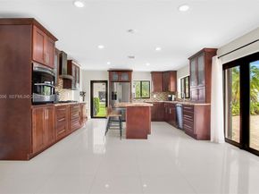 5520 SW 163rd Ave, Southwest Ranches FL 33331