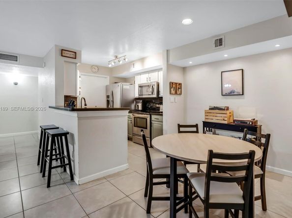 875 Riverside Dr 712, Coral Springs FL 33071