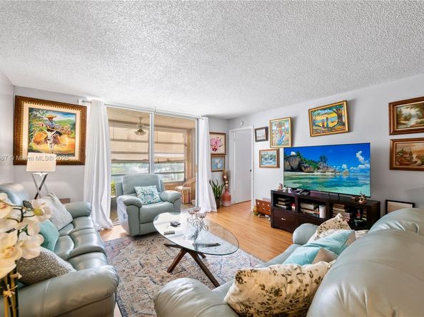 9461 Sunrise Lakes Blvd 207, Sunrise FL 33322