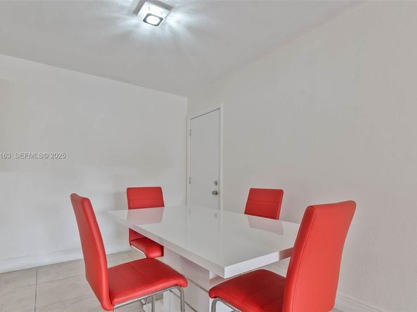 10748 N Kendall Dr N22, Miami FL 33176