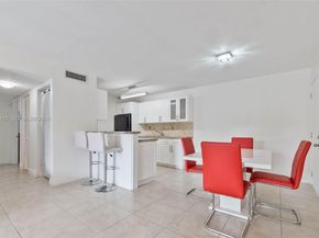 10748 N Kendall Dr N22, Miami FL 33176