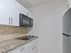 10748 N Kendall Dr N22, Miami FL 33176