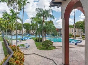 10748 N Kendall Dr N22, Miami FL 33176