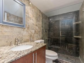 10748 N Kendall Dr N22, Miami FL 33176