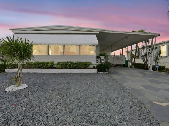 1981 SW 83rd Ave, Davie FL 33324