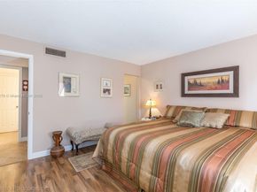 201 178th Dr 438, Sunny Isles Beach FL 33160
