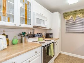 201 178th Dr 438, Sunny Isles Beach FL 33160