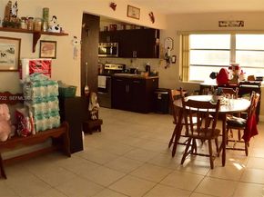 7508 Hayes St, Hollywood FL 33024