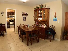 7508 Hayes St, Hollywood FL 33024